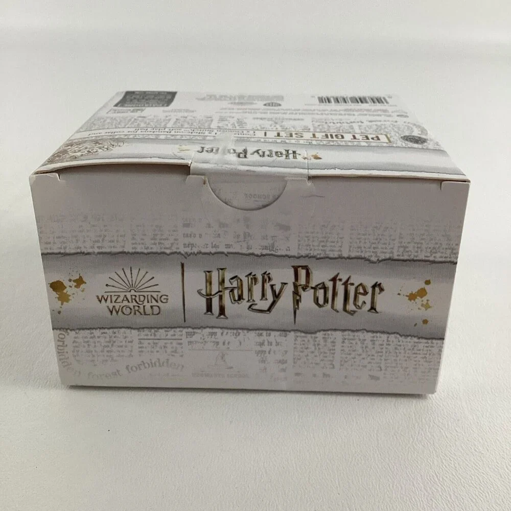 Wizarding World Harry Potter Pet Gift Set Bandana Golden Snitch Ball Hogwarts